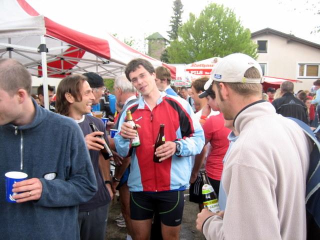 Hier wird noch eins (oder 2) auf den Hauptsponsor angestossen�