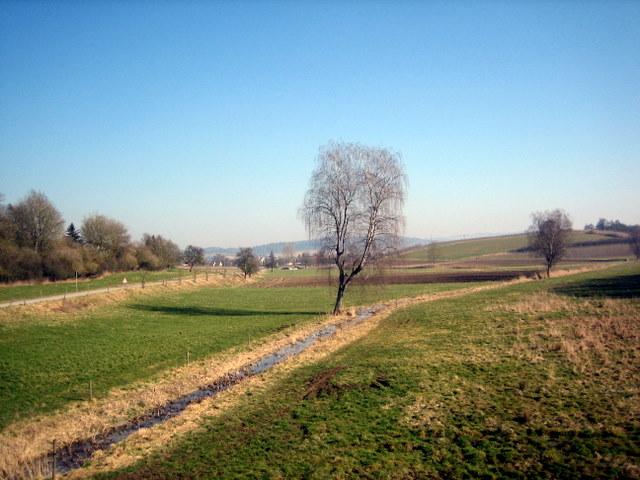 Im Hintergrund Mimmenhausen�