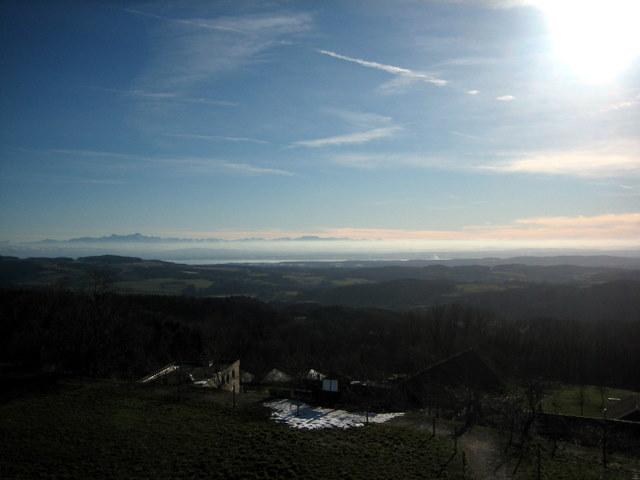 Von hier aus hat man eine Runumsicht �ber den Bodensee und Alpenregion 