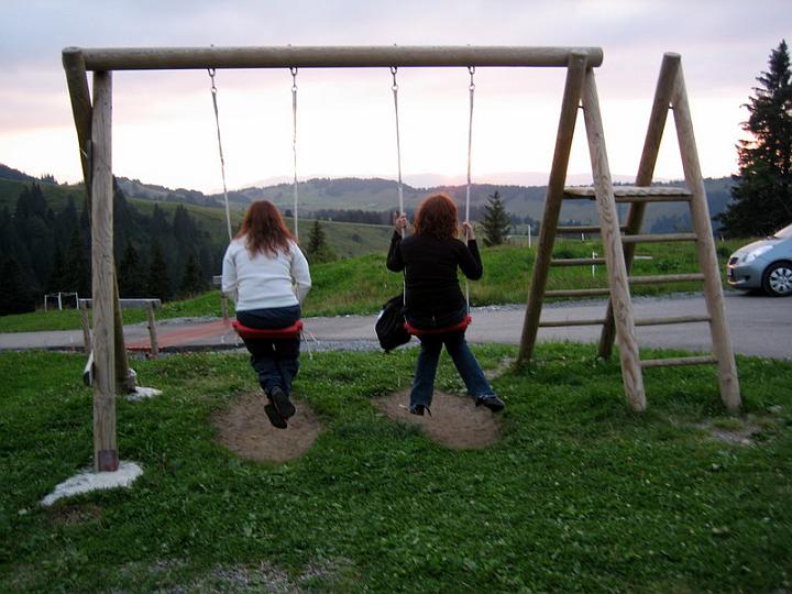 Schaukelnd in den Sonnenuntergang 