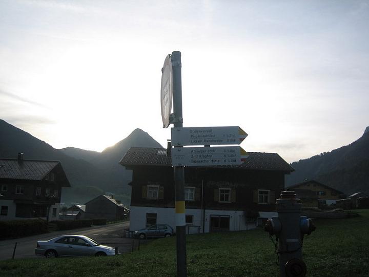 Einstig zu einer 10h Wanderung bei genialem Wetter 